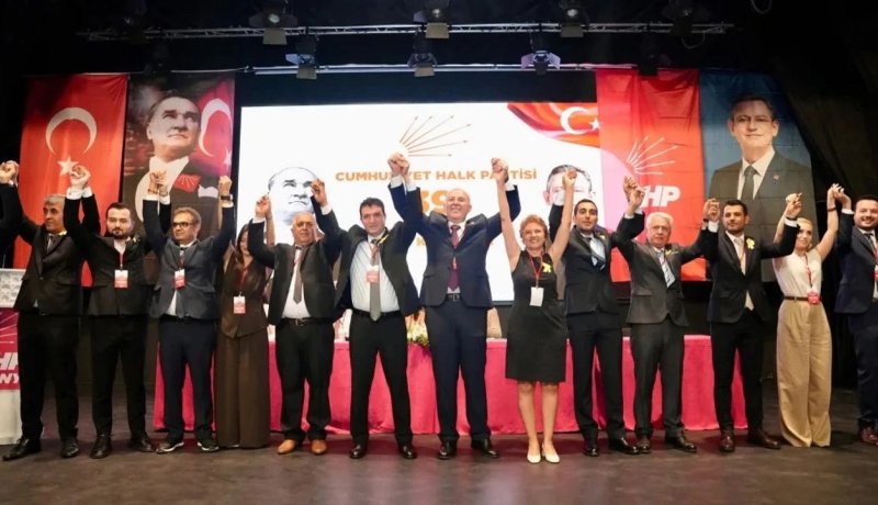 CHP Alanya’da kongre tamam: Kandemir yeniden başkan seçildi