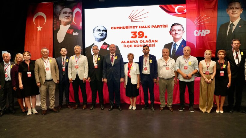 CHP Alanya’da kongre tamam: Kandemir yeniden başkan seçildi