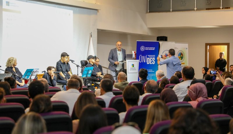 Engelsiz Yürekler, Aşık Veysel'in Türkülerine can verdi