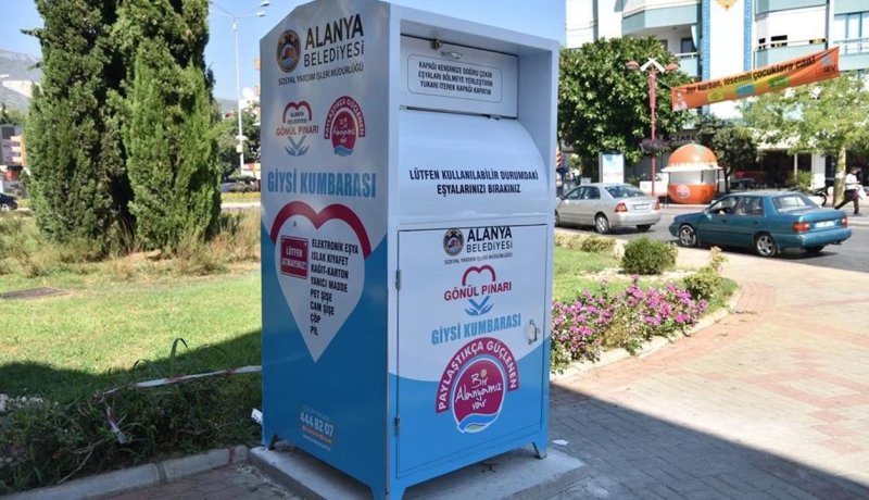 Alanya'da Giysi Kumbarasını kırıp yoluna devam etti