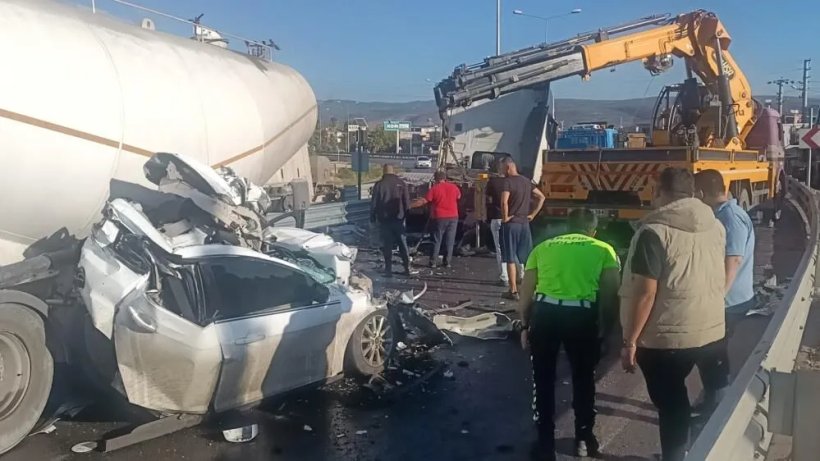 Sürücü saniyelerle kurtuldu: Antalya'da zincirleme kaza