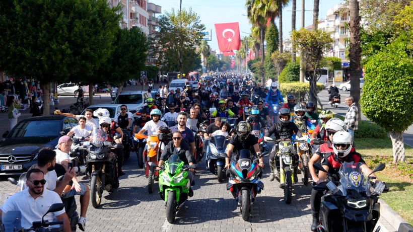 Toprak Razgatlıoğlu Alanya'da coşkuyla karşılan