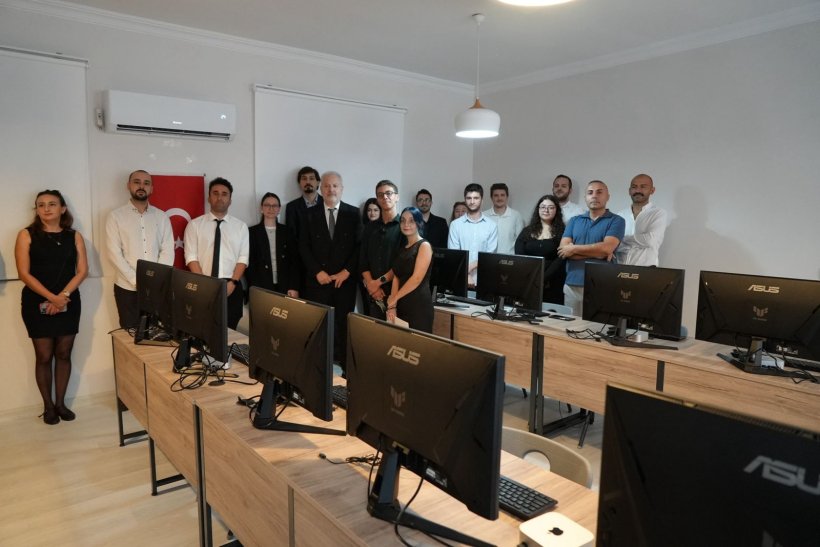 Alanya Üniversitesi’nde Bilgisayar Laboratuvarına Şebnem Köseoğlu’nun adı verildi