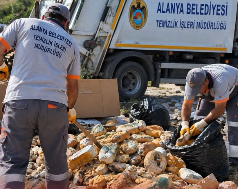 Alanya Oba’da küflü ekmek rezaleti ortadan kaldırıldı