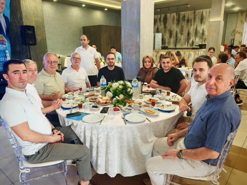 Eray Erdem, mali müşavir ve muhasebecilerle kahvaltıda buluştu