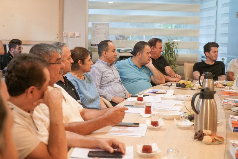 Mustafa Tuna saha çalışmalarını sürdürüyor: Kent Konseyi’ni ziyaret etti