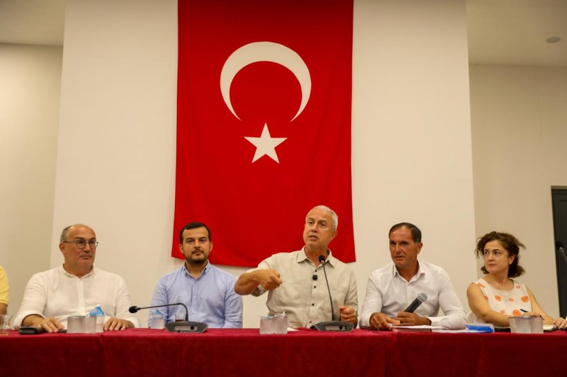 ÖZÇELİK SÖZÜNÜ TUTTU: İLK MAHALLE BULUŞMASI GÖZÜKÜÇÜKLÜ'DE GERÇEKLEŞTİ