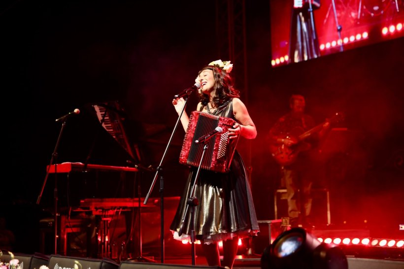 CAZIN BÜYÜSÜ ALANYA’YI SARDI - FESTİVAL RENKLİ GÖRÜTÜNLERLE BAŞLADI