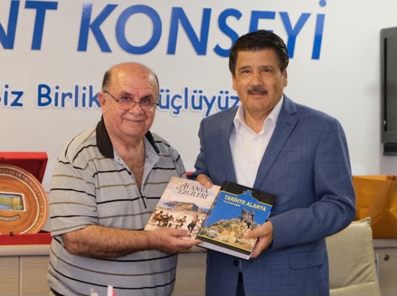 Alanya Kent Konseyi Buluşması: Çavuşoğlu ve Protokol Üyeleri Bir Araya Geldi